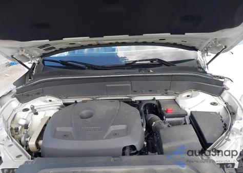 2018 Volvo Xc90 T5 Momentum from USA, damaged, VIN YV4102PK8J1343557